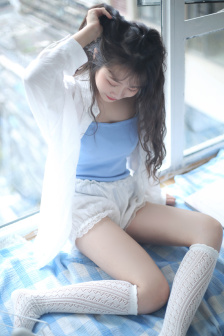 腰一沉冲破了那层障碍